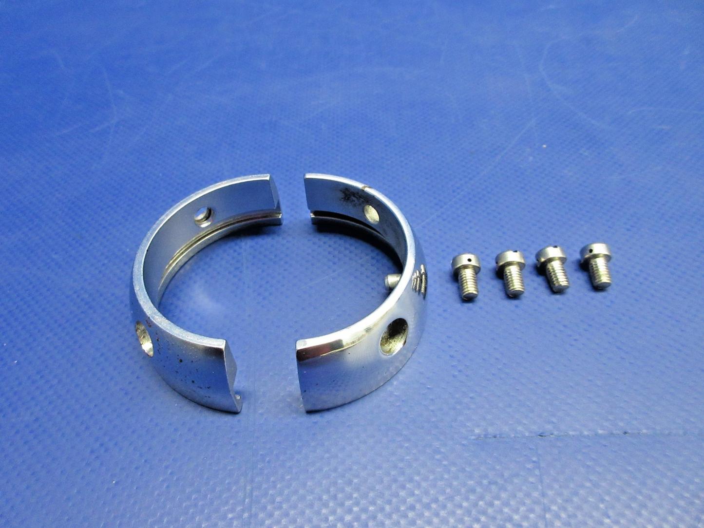 Beech Travel Air Control Arm Retainer Upper & Lower P/N 35-524238-4 (0326-824)0
