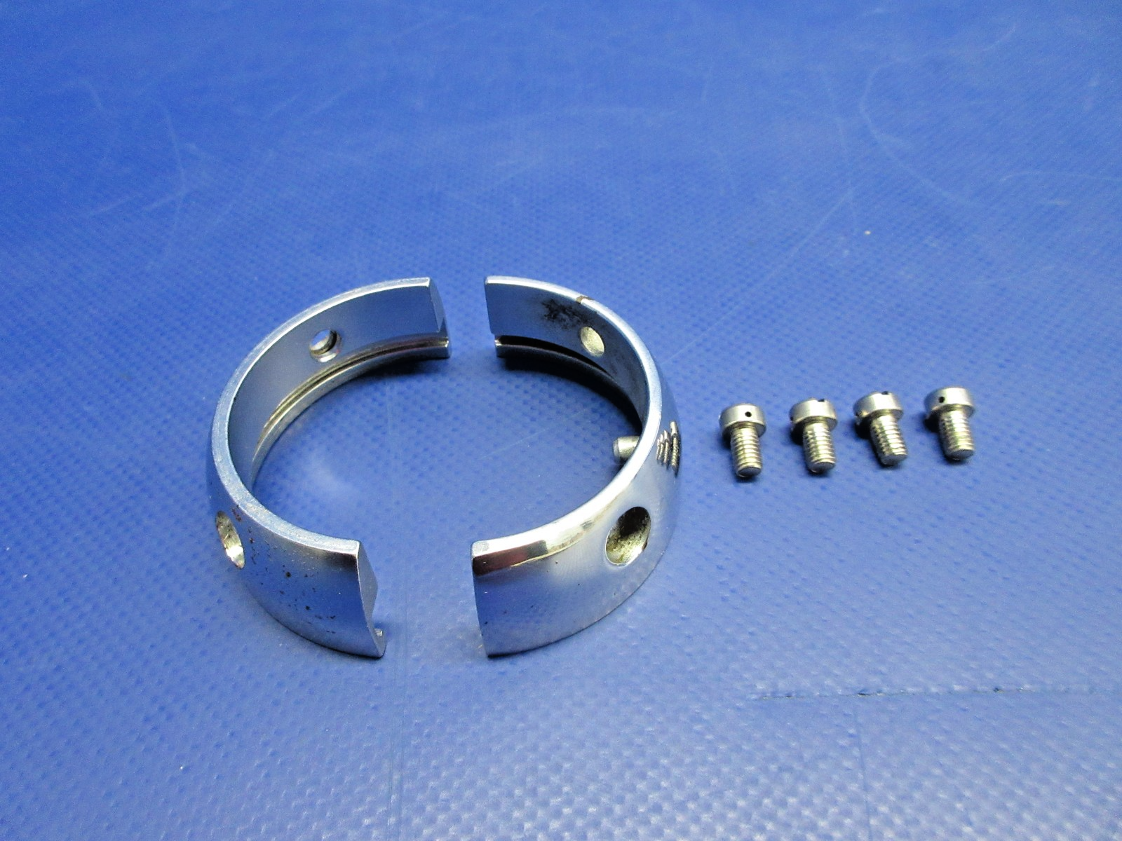 Beech Travel Air Control Arm Retainer Upper & Lower P/N 35-524238-4 (0326-824)0