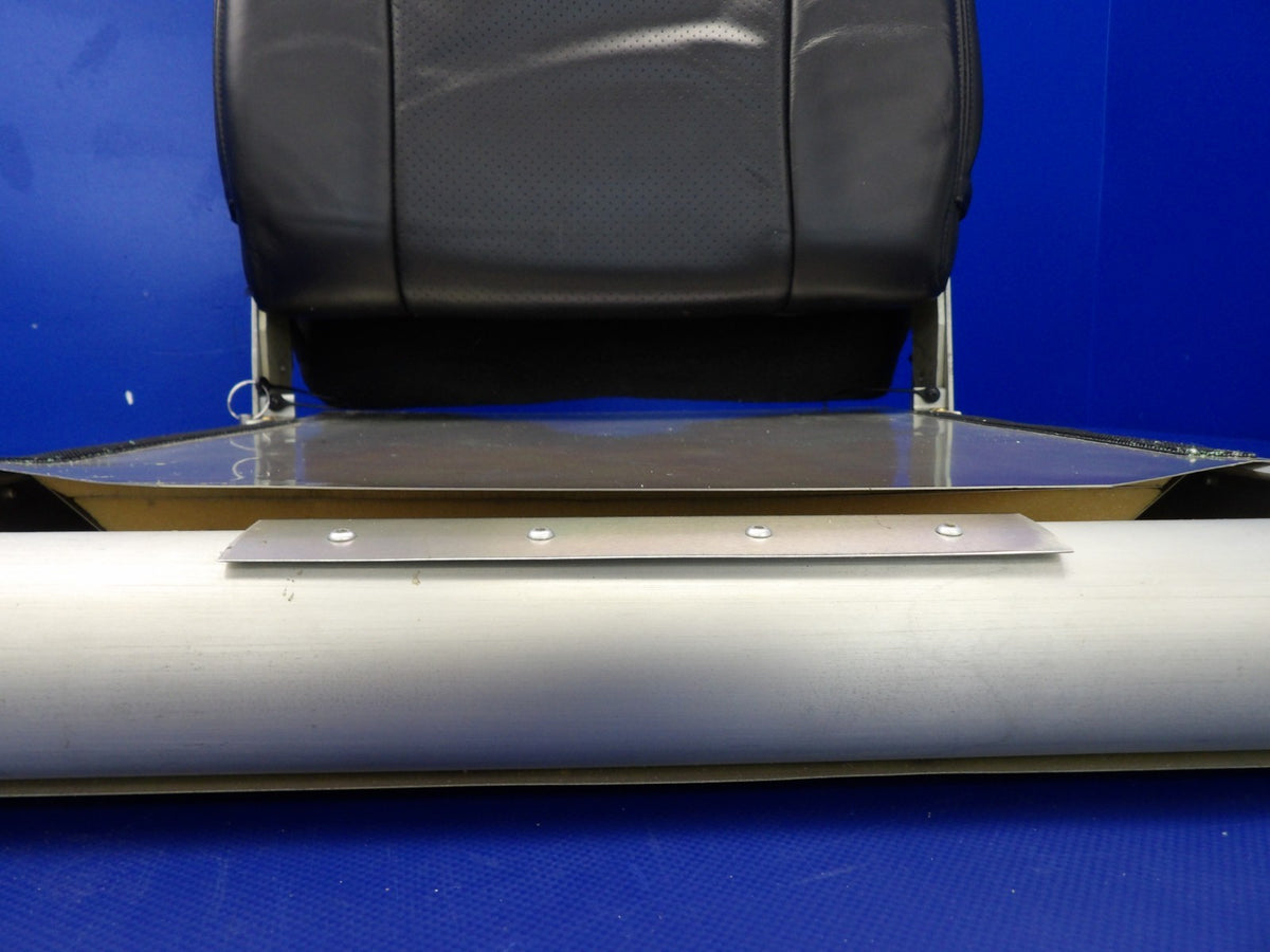 Cirrus SR22 Rear RH Passenger Seat P/N 11933-003 (0926-1230)6
