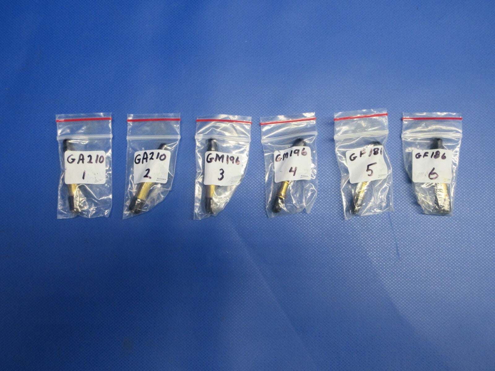 Continental 520 Fuel Injector Nozzles P/N GT14D LOT OF 6 (0124-1256)1