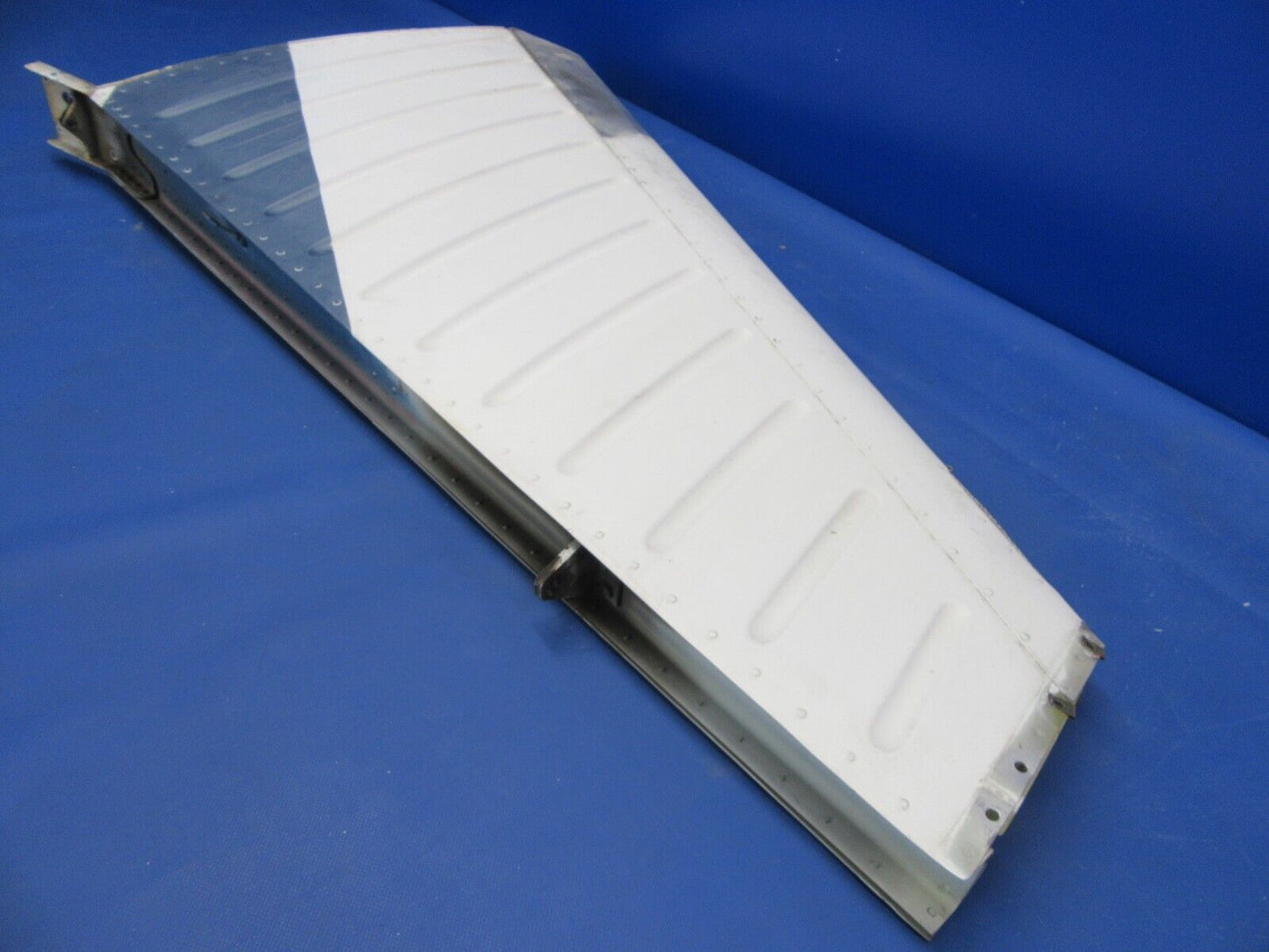 Piper PA-28-161 Warrior Vertical Stabilizer / Fin Assy P/N 66975-03 (0724-10)