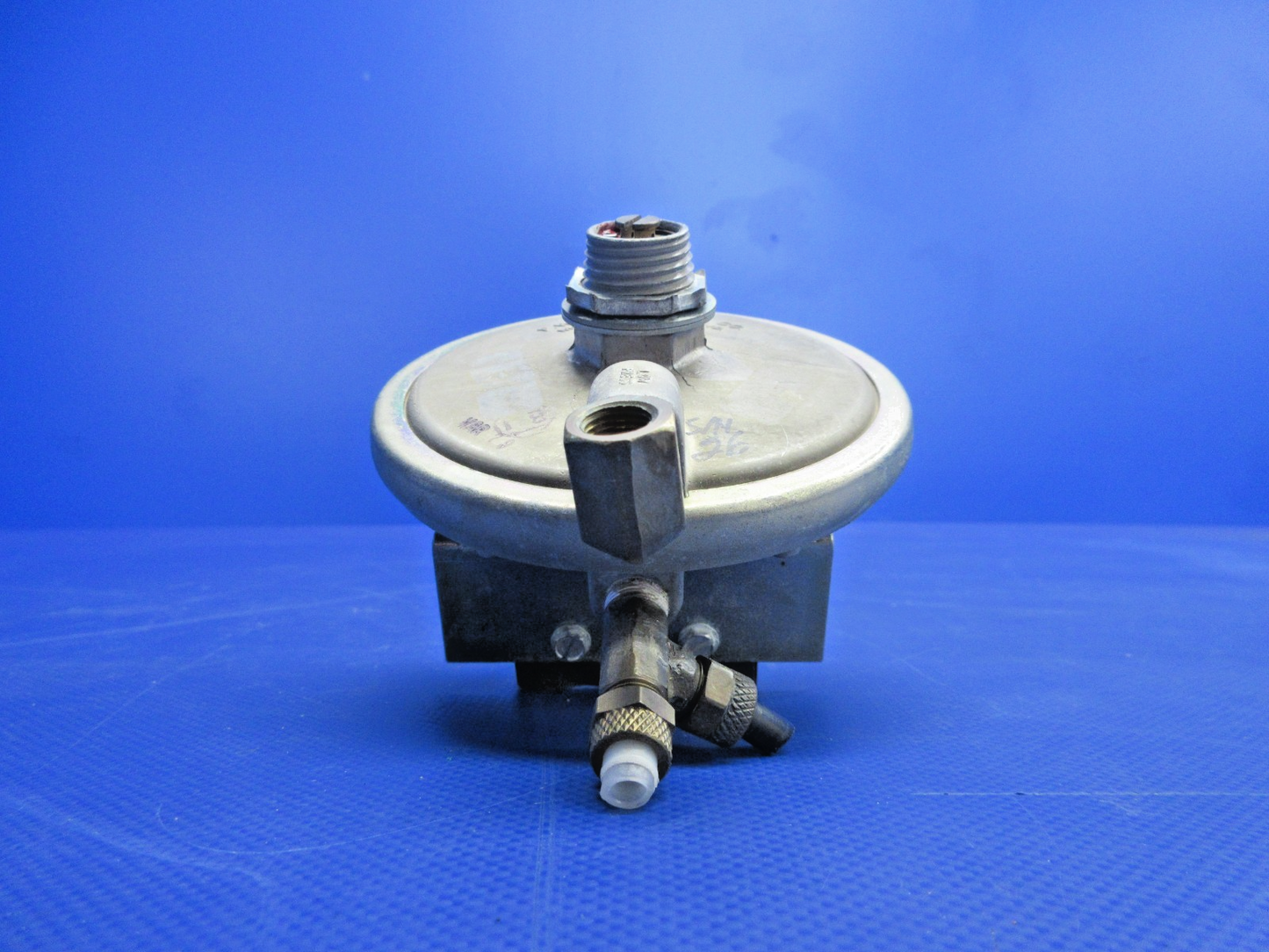 Beech 76 Duchess Dwyer Differential Pressure Switch (0626-716)5