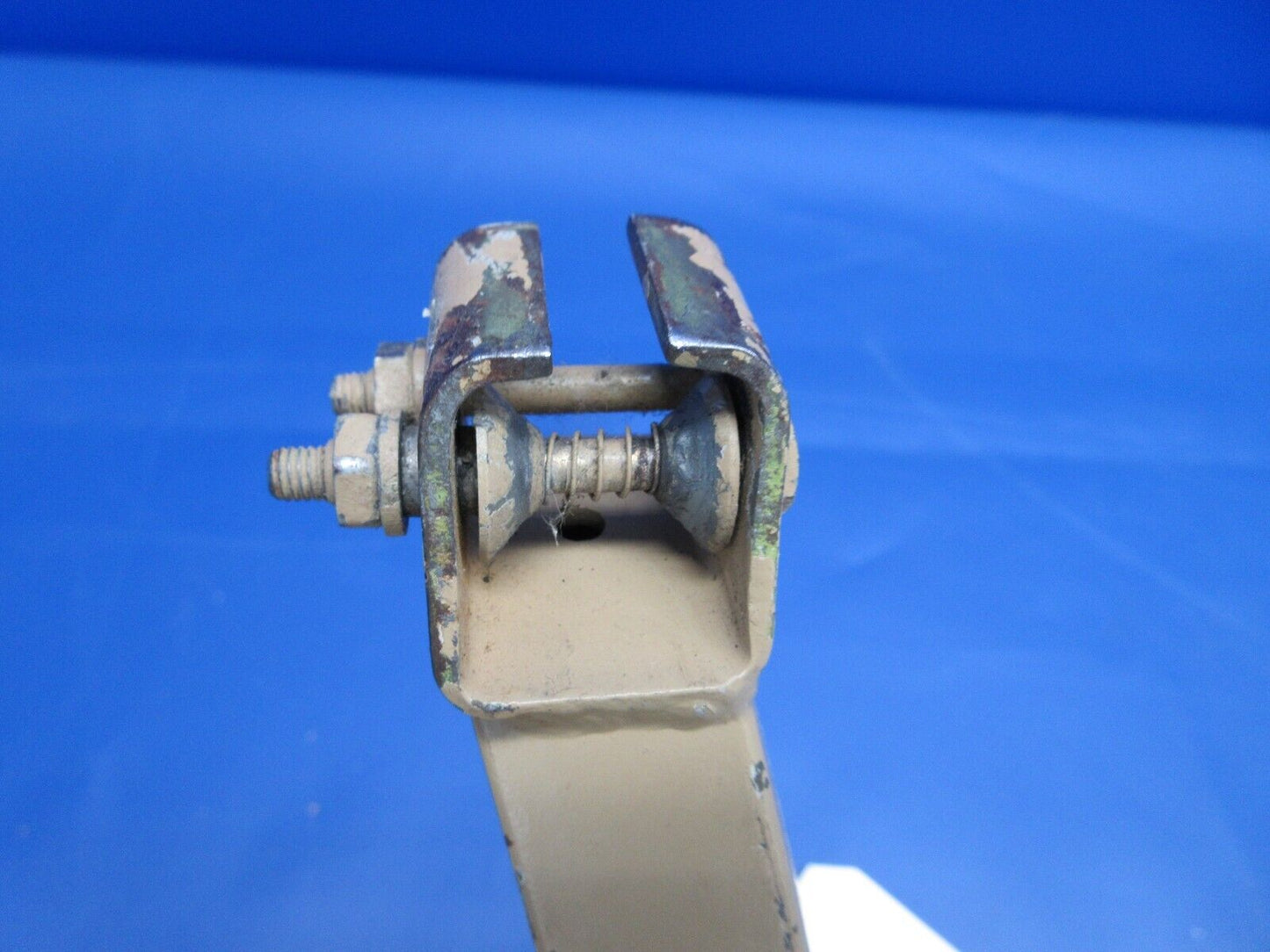 Beech 95-B55 RH Bottom Seat Frame Assy P/N 18-534013-44 (0424-624)