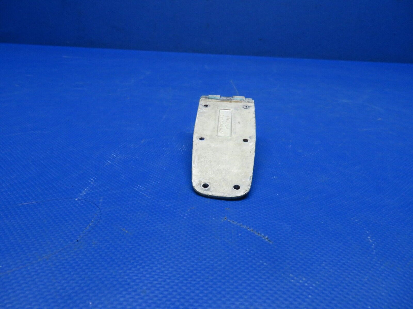 Cessna Cabin Door Hinge Assy LH Lower / RH Upper P/N 0711037-498 (0724-1847)