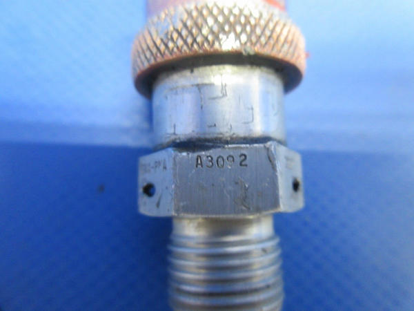 Continental TSIO-520-E9B Aeroquip Oil Drain Valve P/N AE99950G (0924-731)