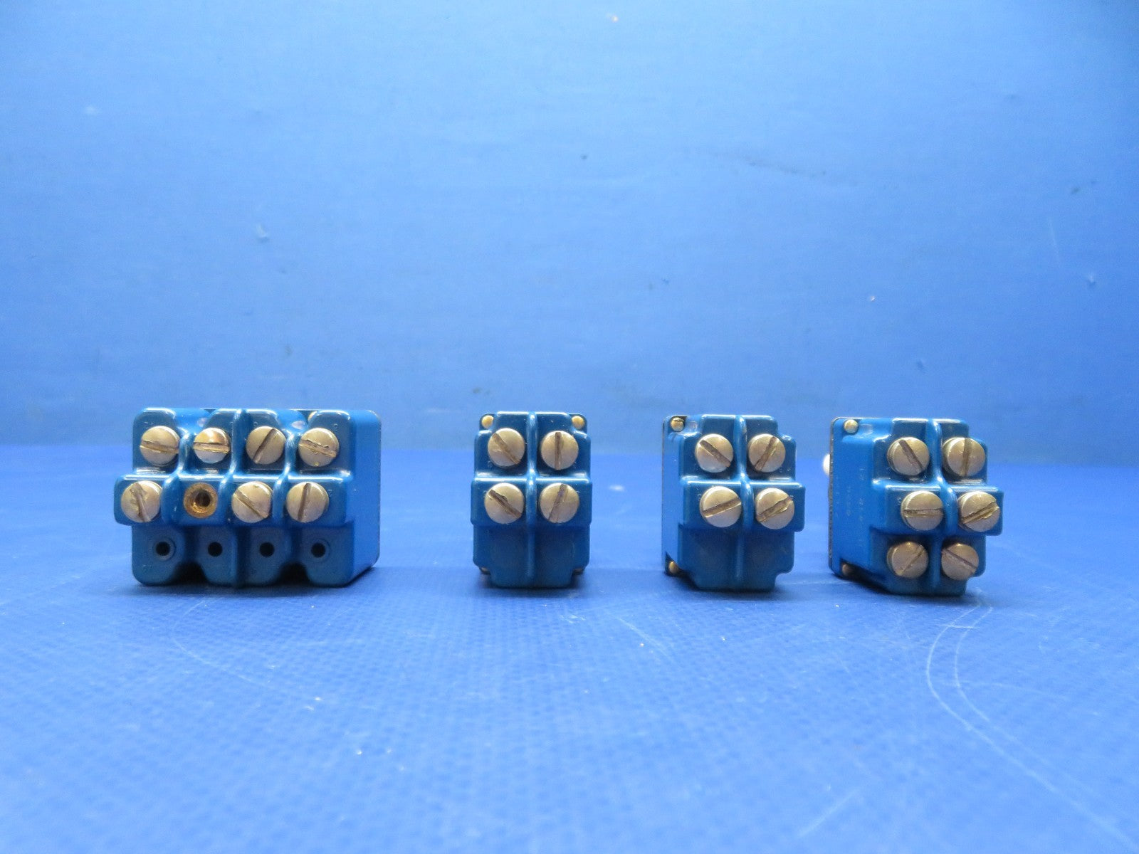 Cessna 421 Honeywell Toggle Switches P/N 2TL1-2, 4TL1-2 LOT OF 4 (0326-234)7