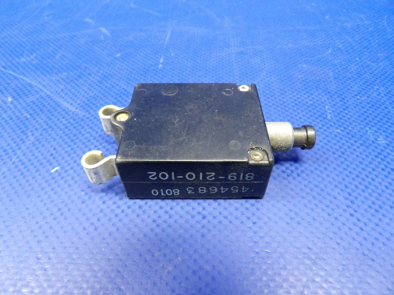 Piper Cheyenne Circuit Breaker 10 Amp P/N 819-210-102 LOT OF 12 (0626-1370)3