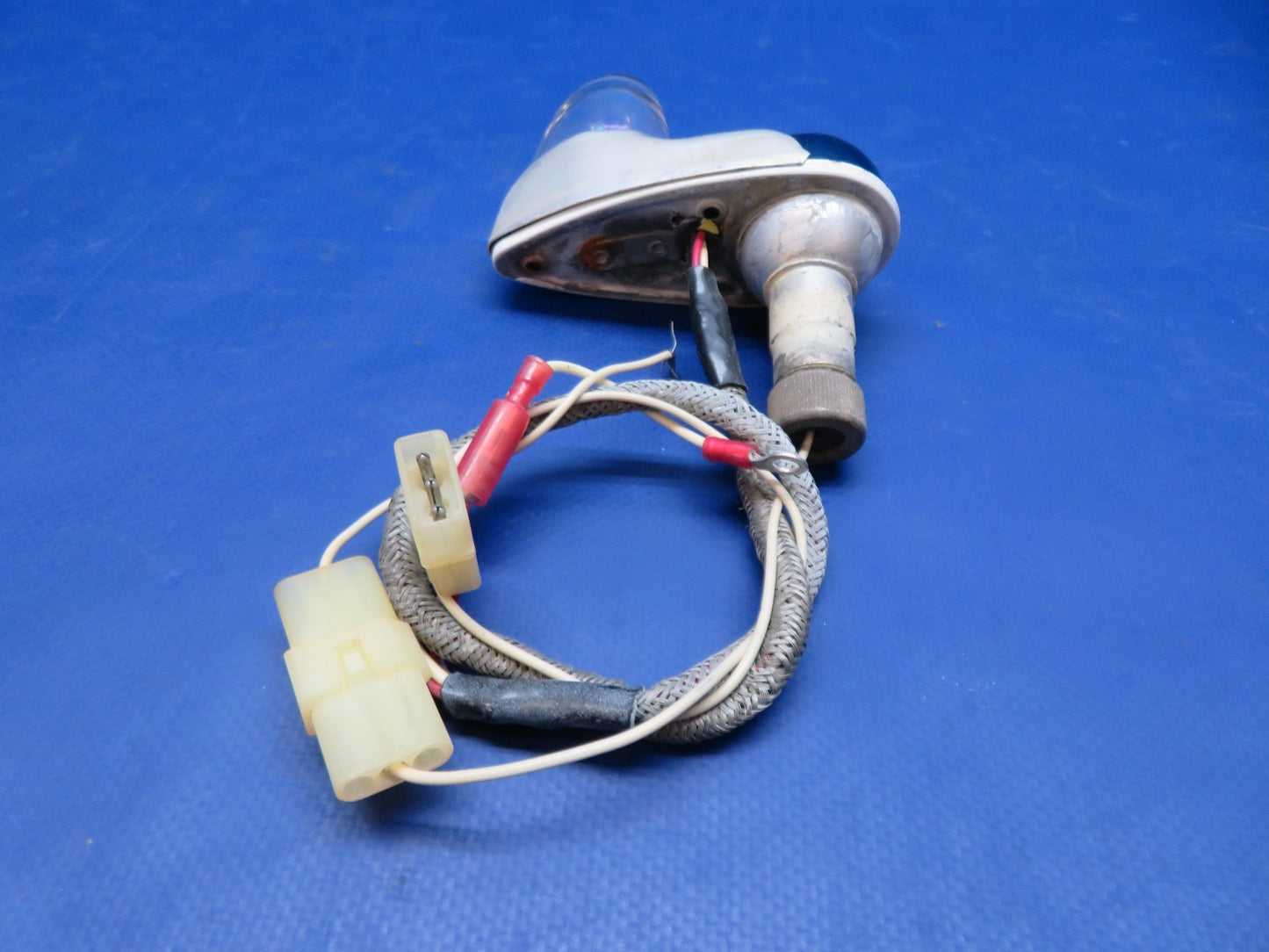 Beech F35 Bonanza RH Wing Tip Light w/ Strobe P/N 35-361702-4 TESTED (0326-193)5
