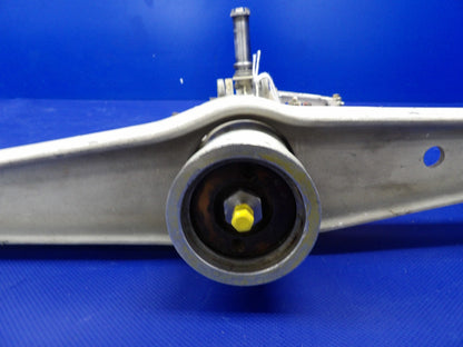 Beech D95A Travel Air Right Hand Main Gear P/N 95-810002-20 (0226-2046)8