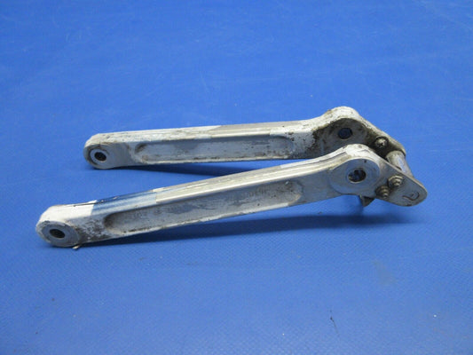 Piper PA-23-250 Aztec Nose Gear Drag Link Assy P/N 16279-00 (0624-848)