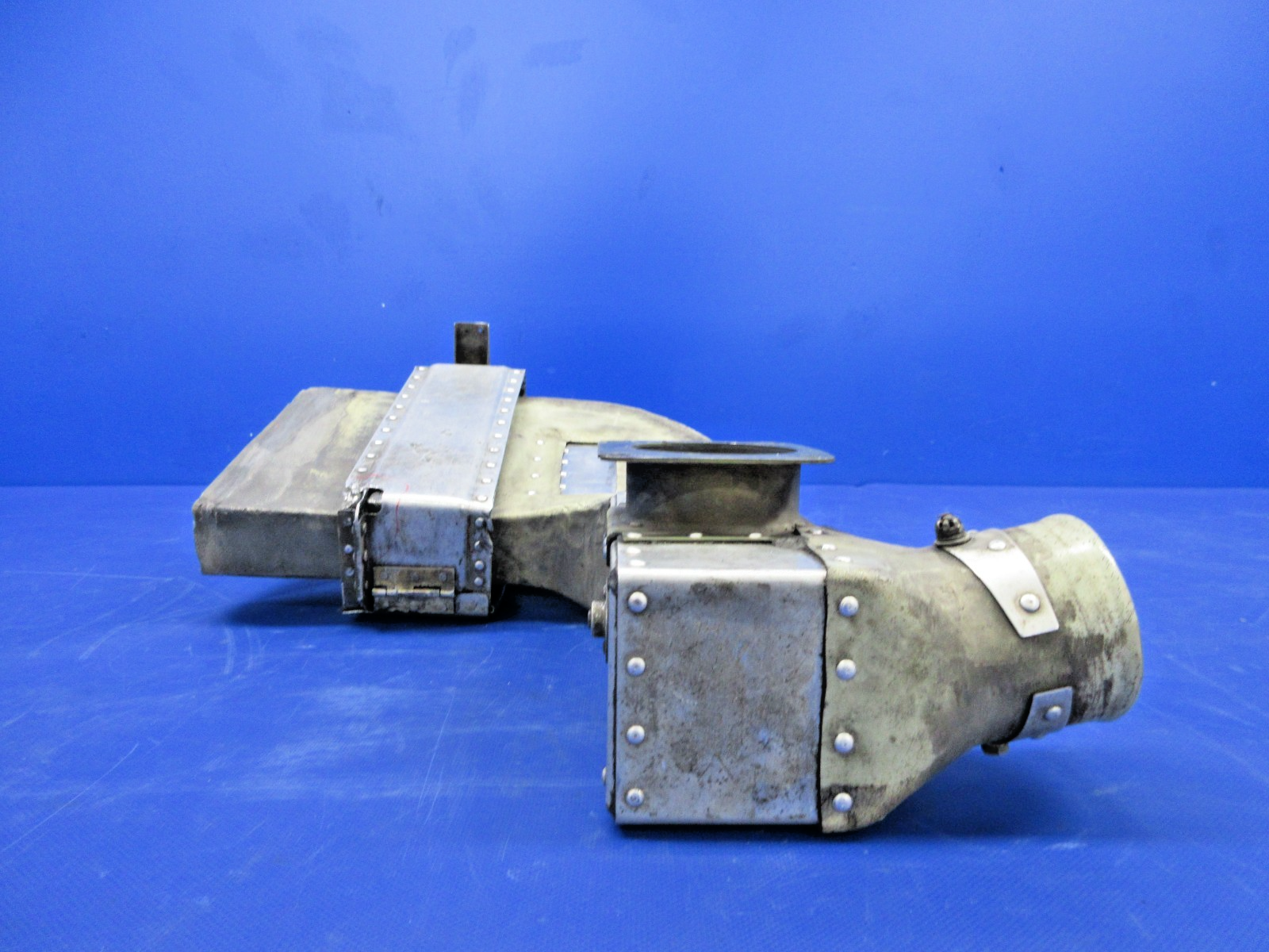 Cessna 310 / 310I LH Air Induction Box P/N 0850440-2 (0326-2013)10