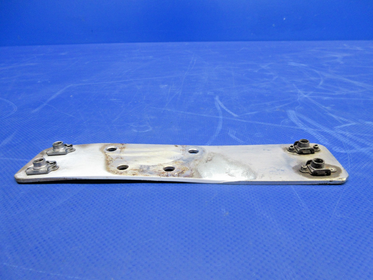 Diamond DA-40 Main Gear RH Fairing Mount Bracket D41-3213-31-01-RH (0726-832)2