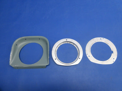 Cessna 150 / 150L Cowl Light Cover & Bracket P/N 0452013-2 (1024-881)