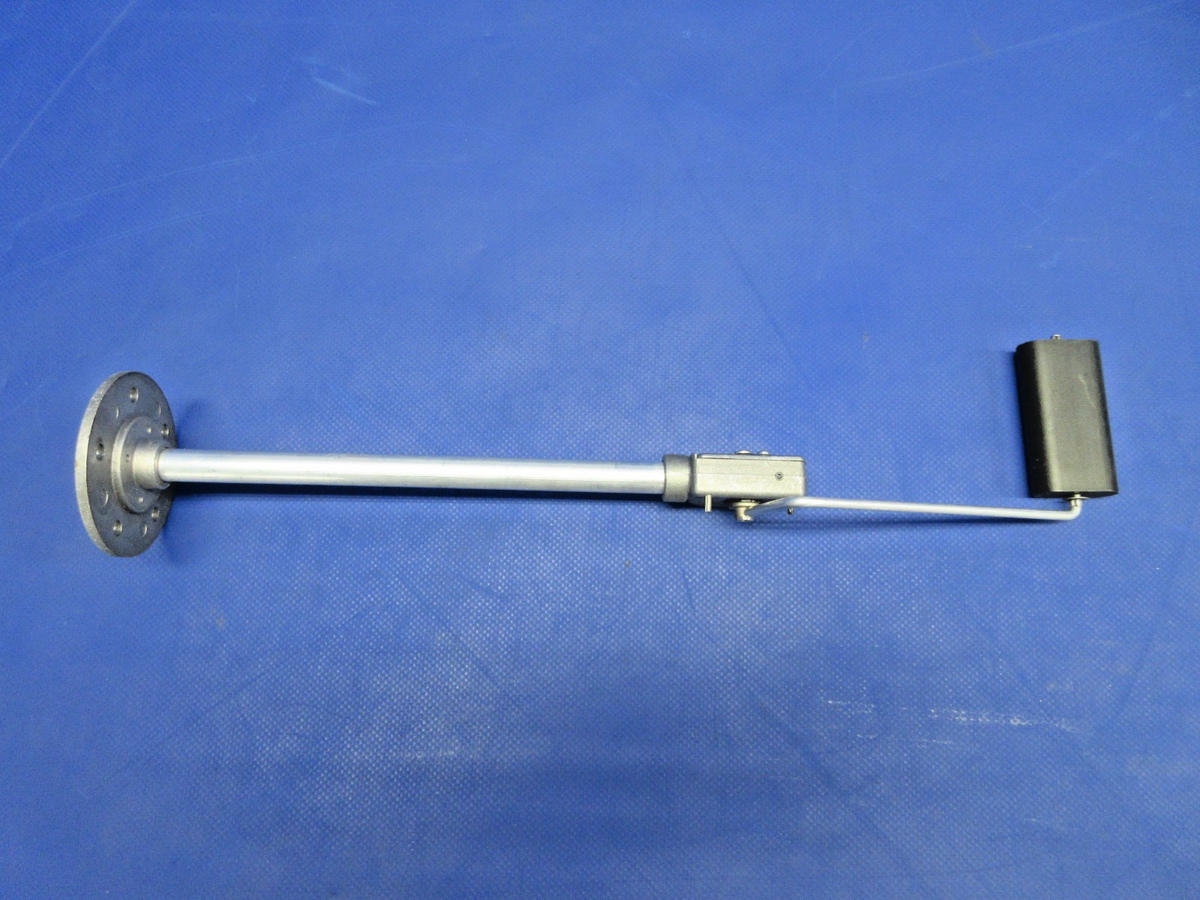 Cirrus SR22 LH OTBD Fuel Level Transmitter P/N 13467-001 TESTED (0926-732)1