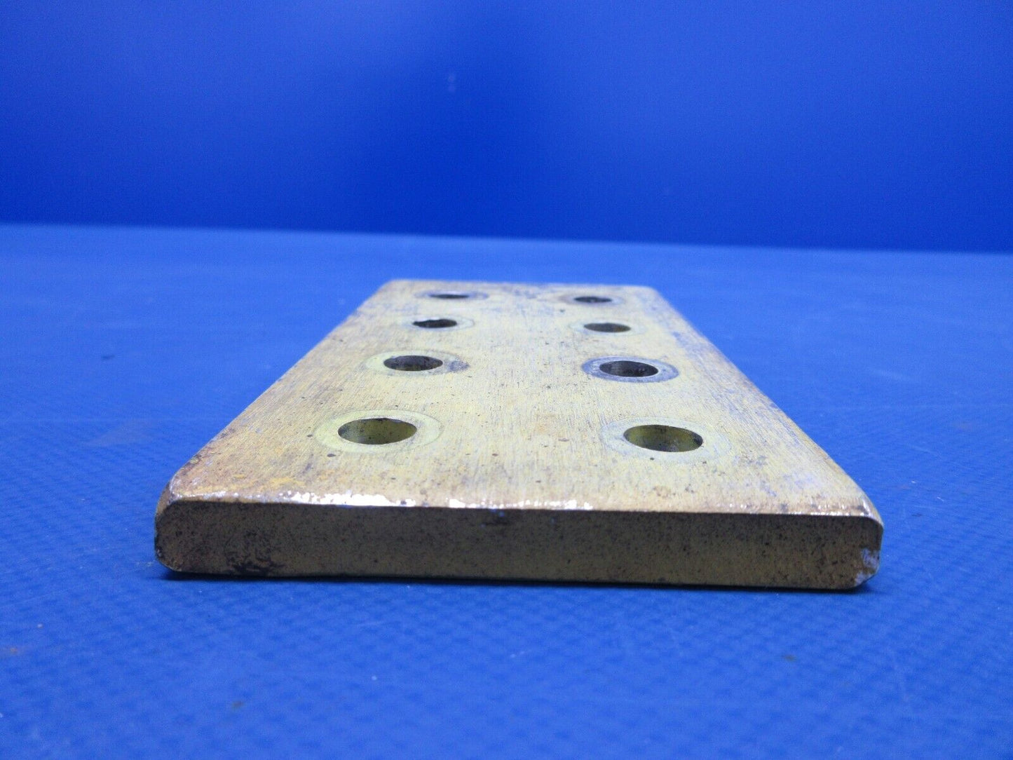 Piper PA-23-250 Aztec Front Spar Attachment Bottom Plate P/N 17475-04 (0624-845)