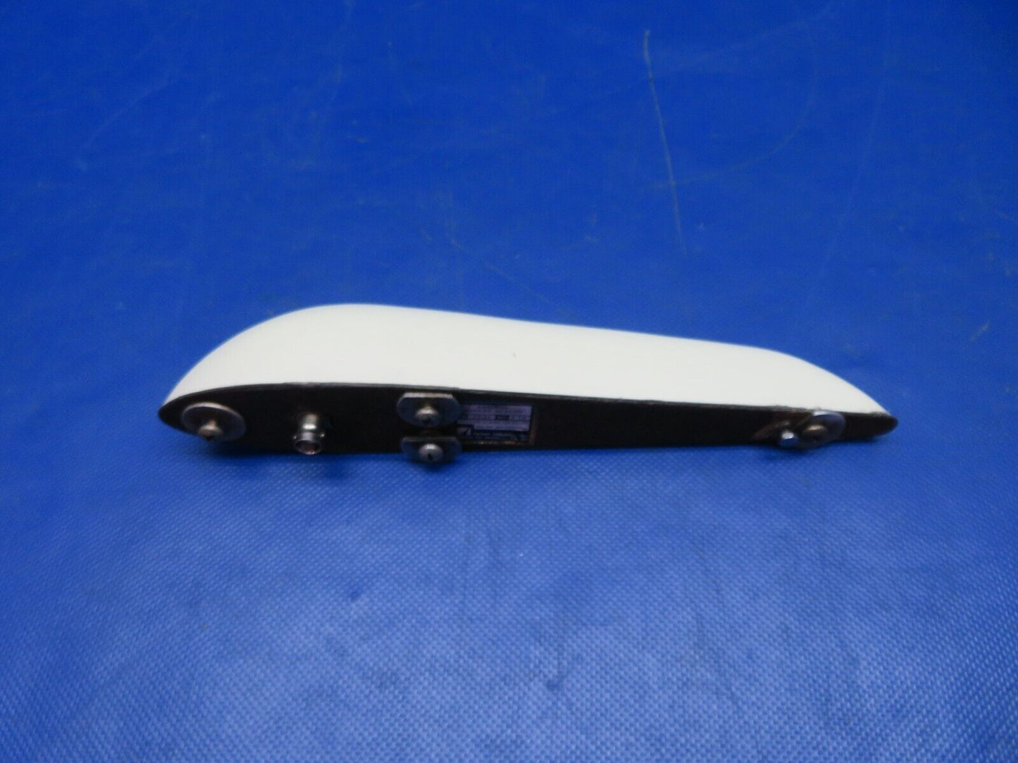Piper PA-28-161 Warrior Comant Marker Beacon Antenna P/N CI102 (0724-208)