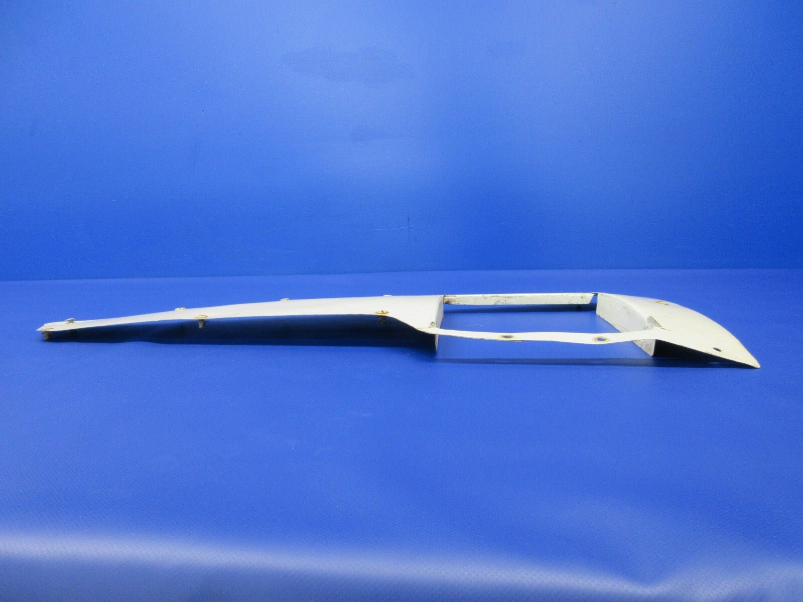 Bell 47J-2 Helicopter Upper Engine Cowl RH Panel P/N 47-340-205-35 (1124-1408)2