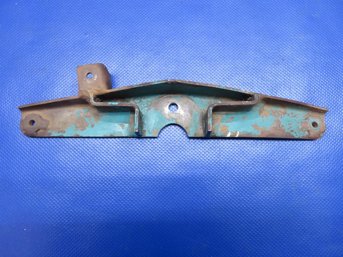 Piper PA-22 Tri-Pacer Nose Wheel Steering Horn Assy P/N 13085-00 (0724-1863)