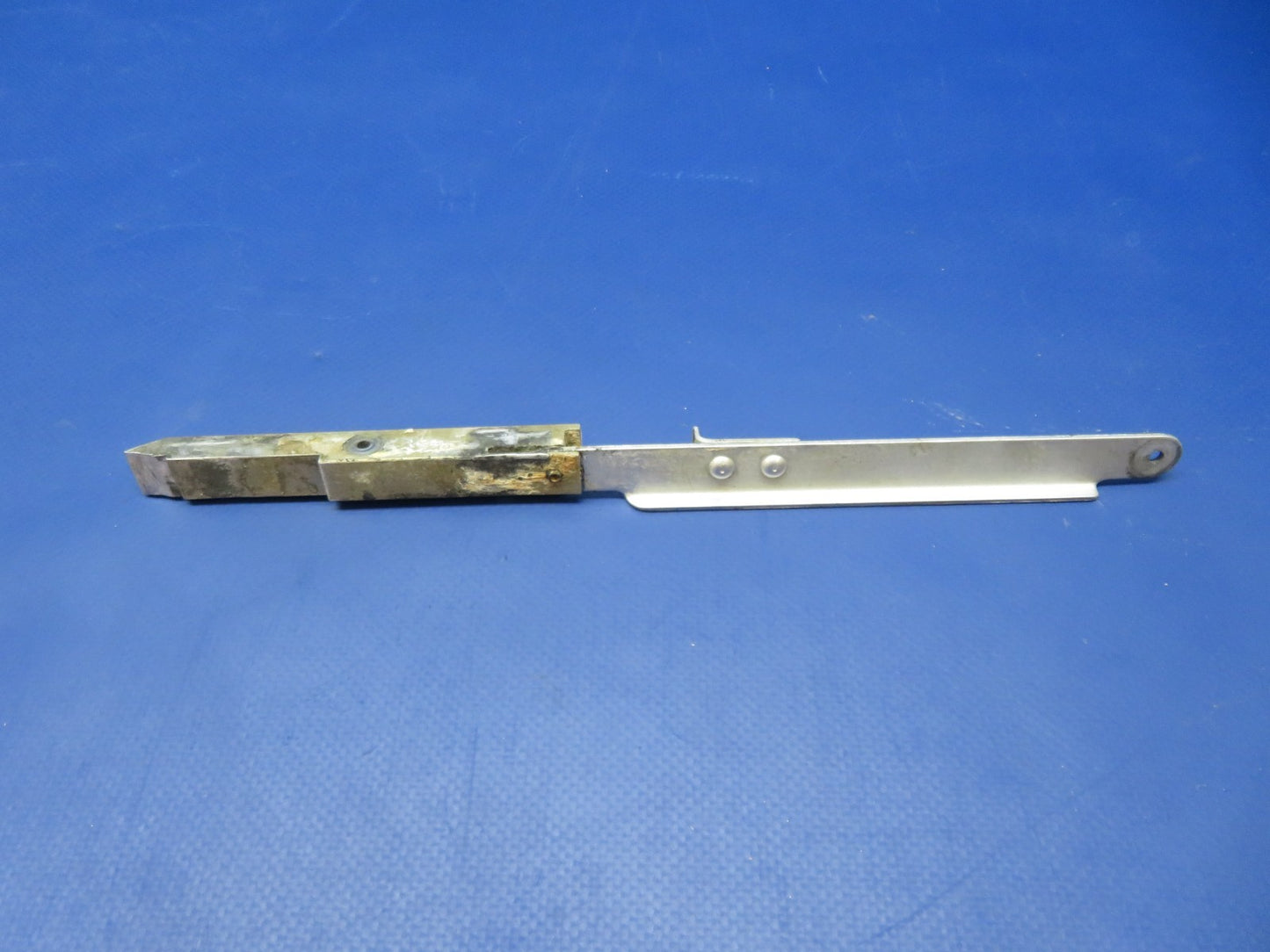 Cessna 182 / 182H Cabin Door LH Latch P/N 0711061-6 (0226-215)11