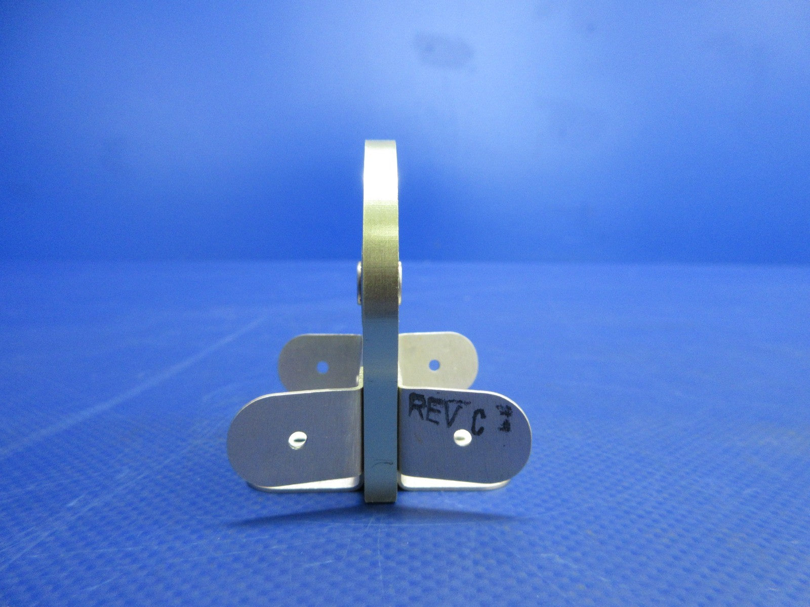 Cirrus SR20 / SR22 Rudder Hinge P/N 20365-952 NOS (0426-707)8