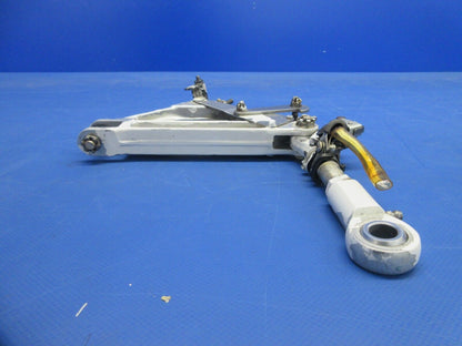 Piper PA-32RT-300T Lance II RH Main Gear Truss Assy P/N 67025-06 (1024-704)