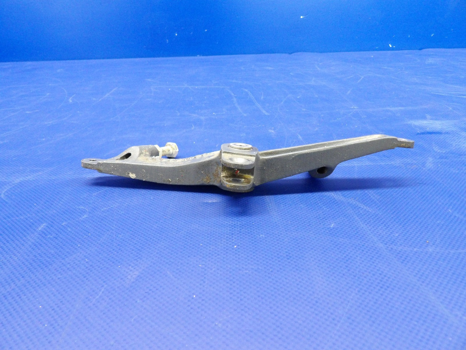 Beech D95A Travel Air Right Hand Aileron Bellcrank P/N 35-521158-3 (0326-406)3