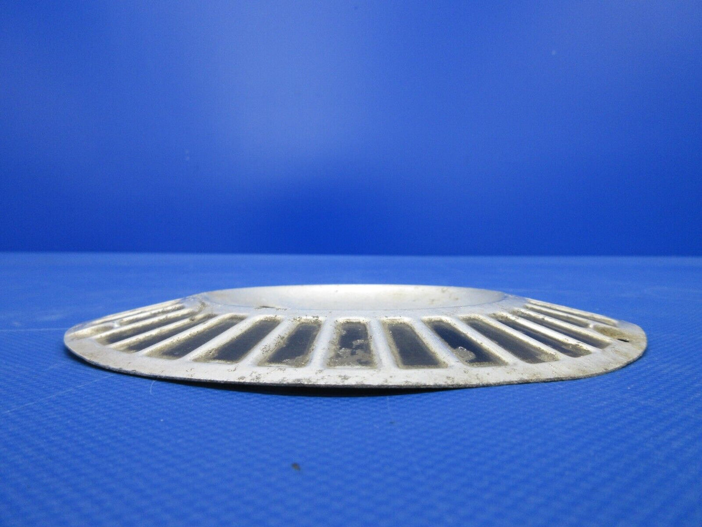 Cessna Wheel Cap 7-1/4" Diameter P/N 0741048-7 (0324-1292)