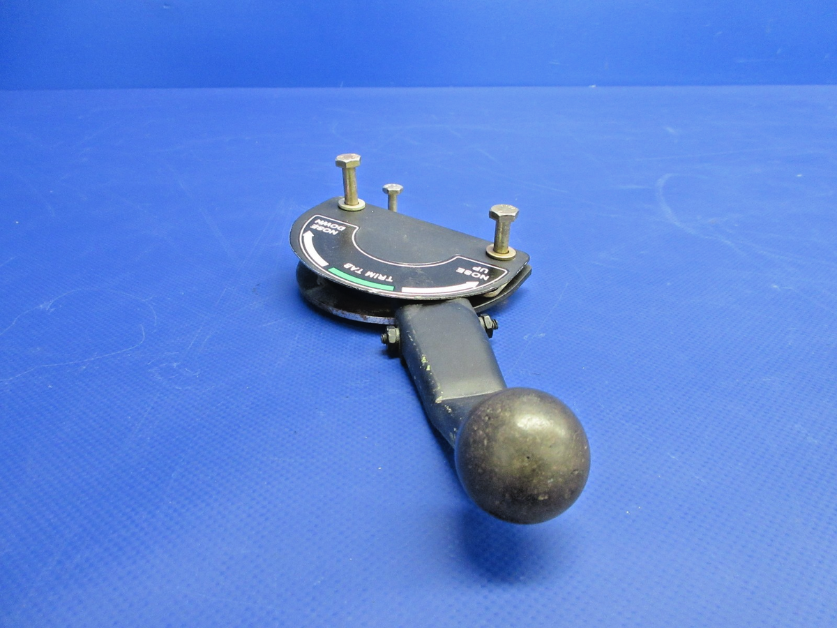 Air Tractor AT-301 Trim Control Handle (0826-855)6