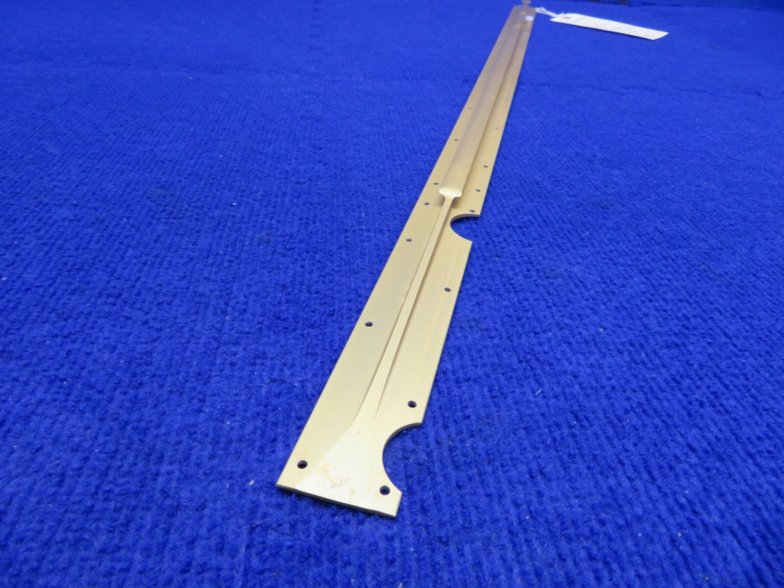 Cessna 172 / 182 / McFarlane Seat Rail RH OTBD NOS P/N MC0511293-4 (0222-377)3