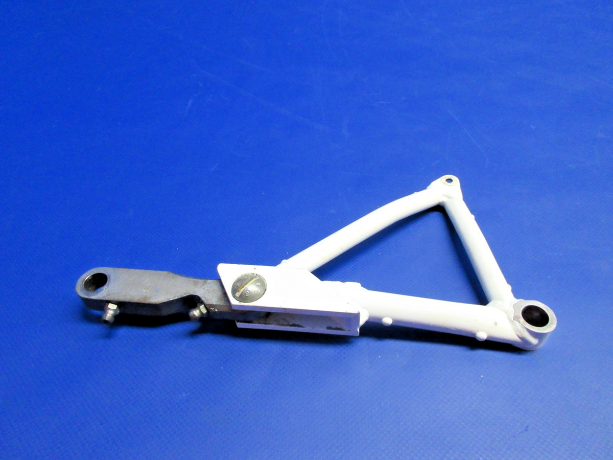 Mooney M20 / M20E LH Retracting Truss P/N 5256-1 (0826-887)3