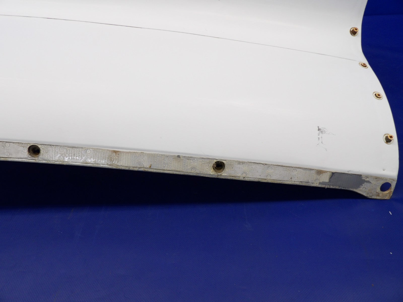 Cessna 421 Upper Left Hand Engine Cowl P/N 5121002-201 (0726-1243)5