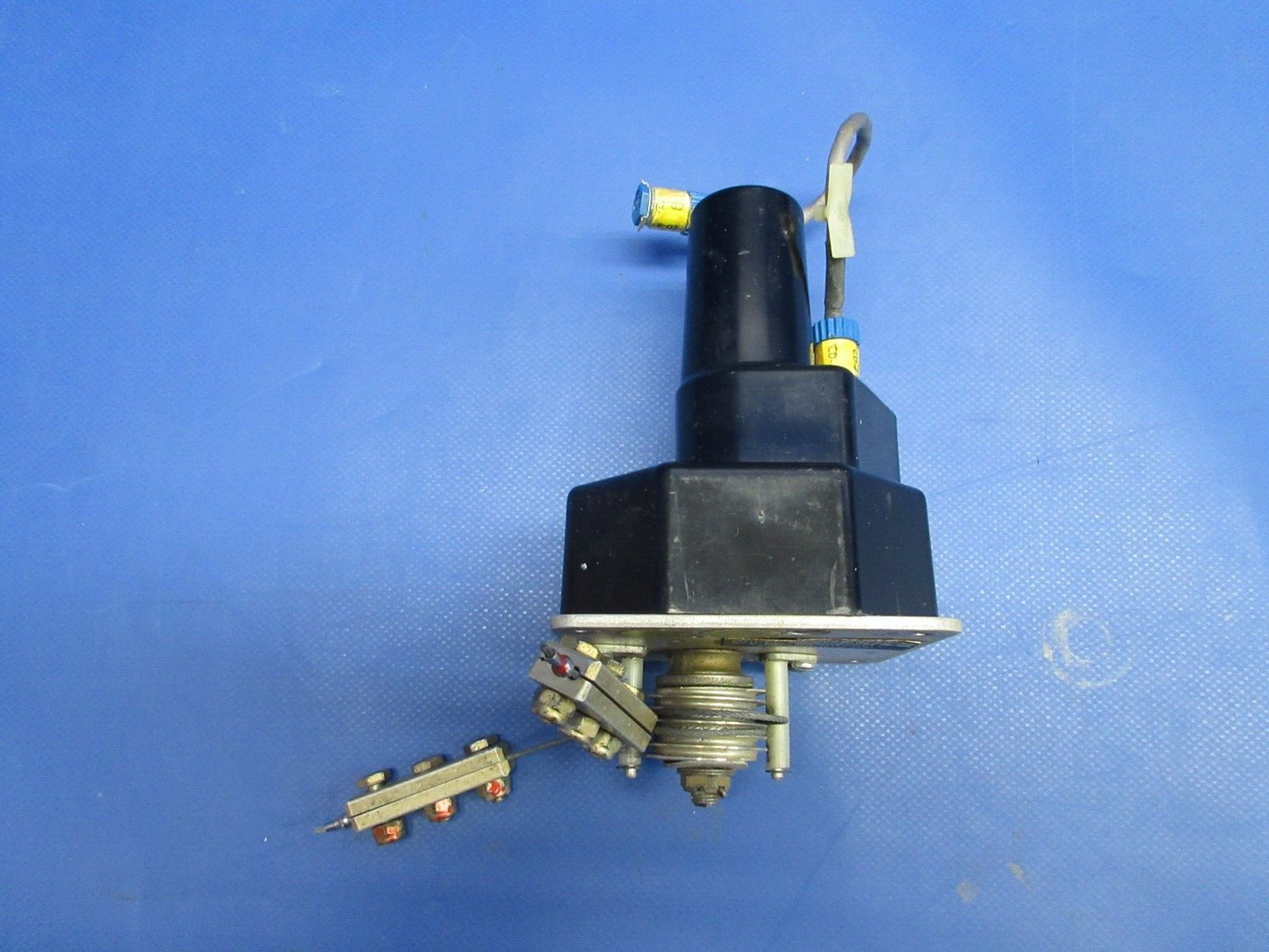 Piper PA-28-181 Archer Edo-Aire Mitchel Roll Servo P/N 1C363-1-430R (0624-950)