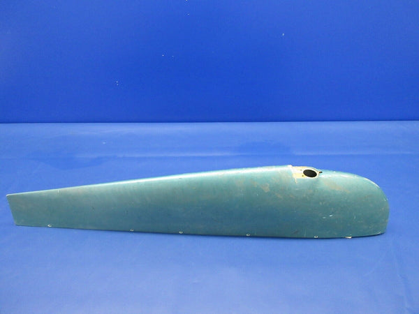 Cessna 172 Fiberglass Wing Tip Assembly P/N 0523701-4 (0324-11780