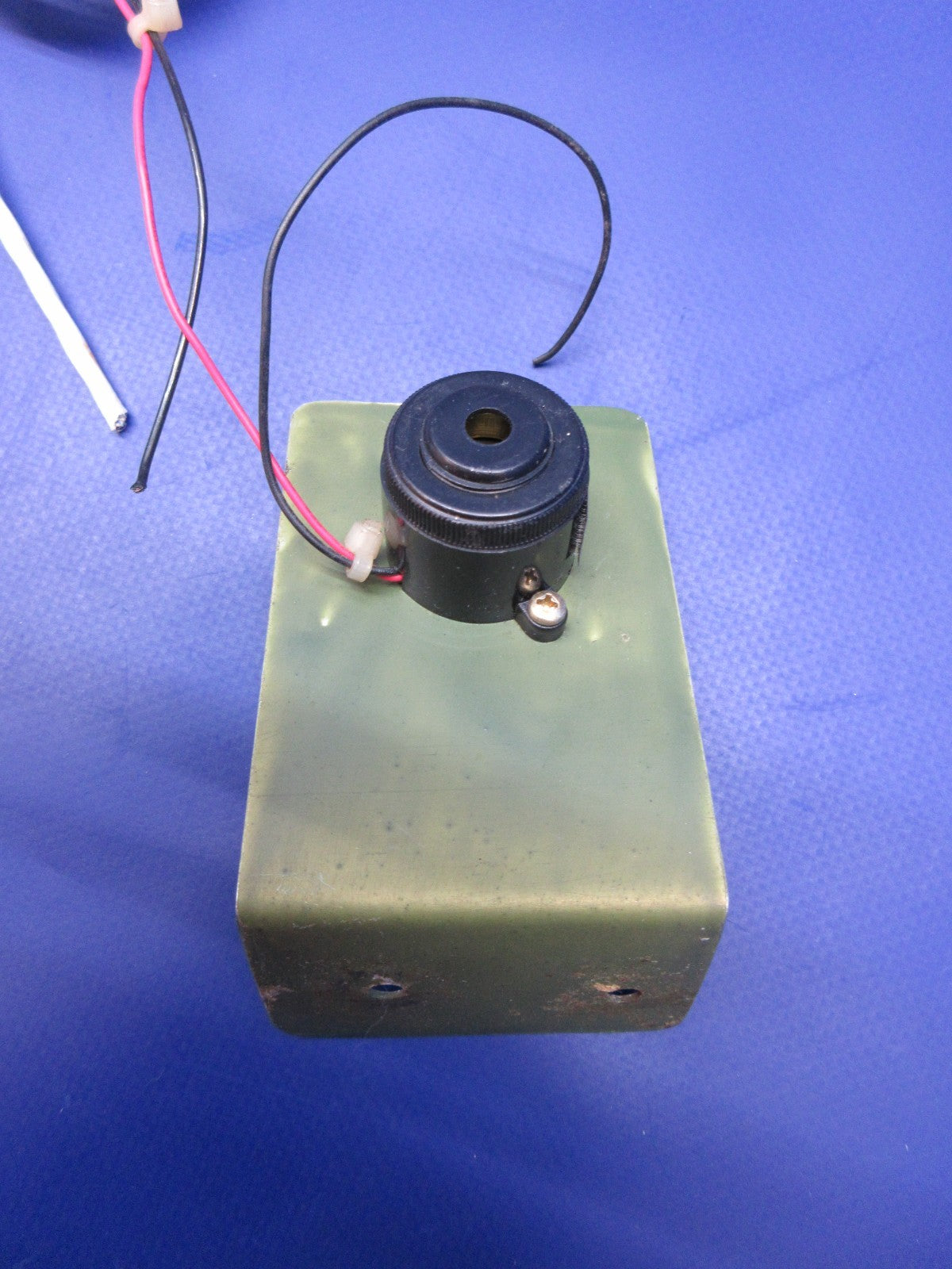 Artex ME406 ELT w/Tray, Remote Switch 453-6603 TESTED (0426-810)11