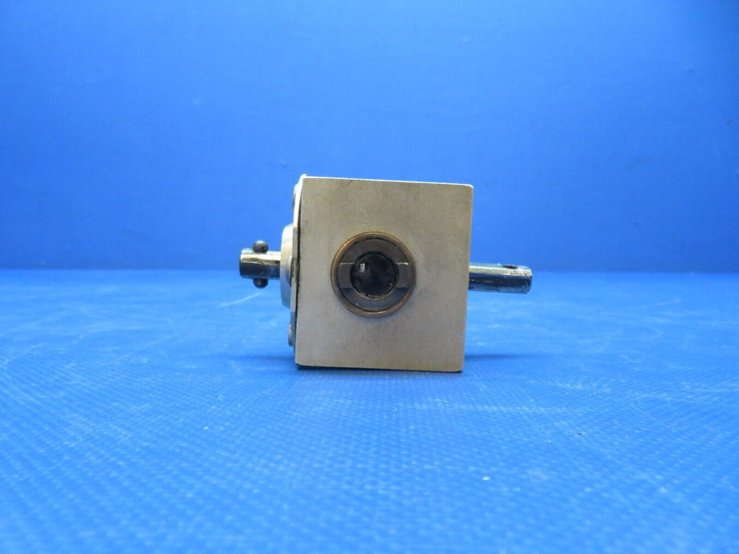 Cessna 337 Upper Cabin Door Gearbox Inner Handle w/ Plate 1517122-1 (0824-198)