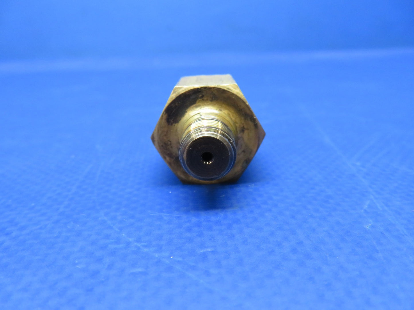 Enstrom 280FX / Lycoming Fuel Drain Value Adapter LW-13807, LW13807 (0626-420)3