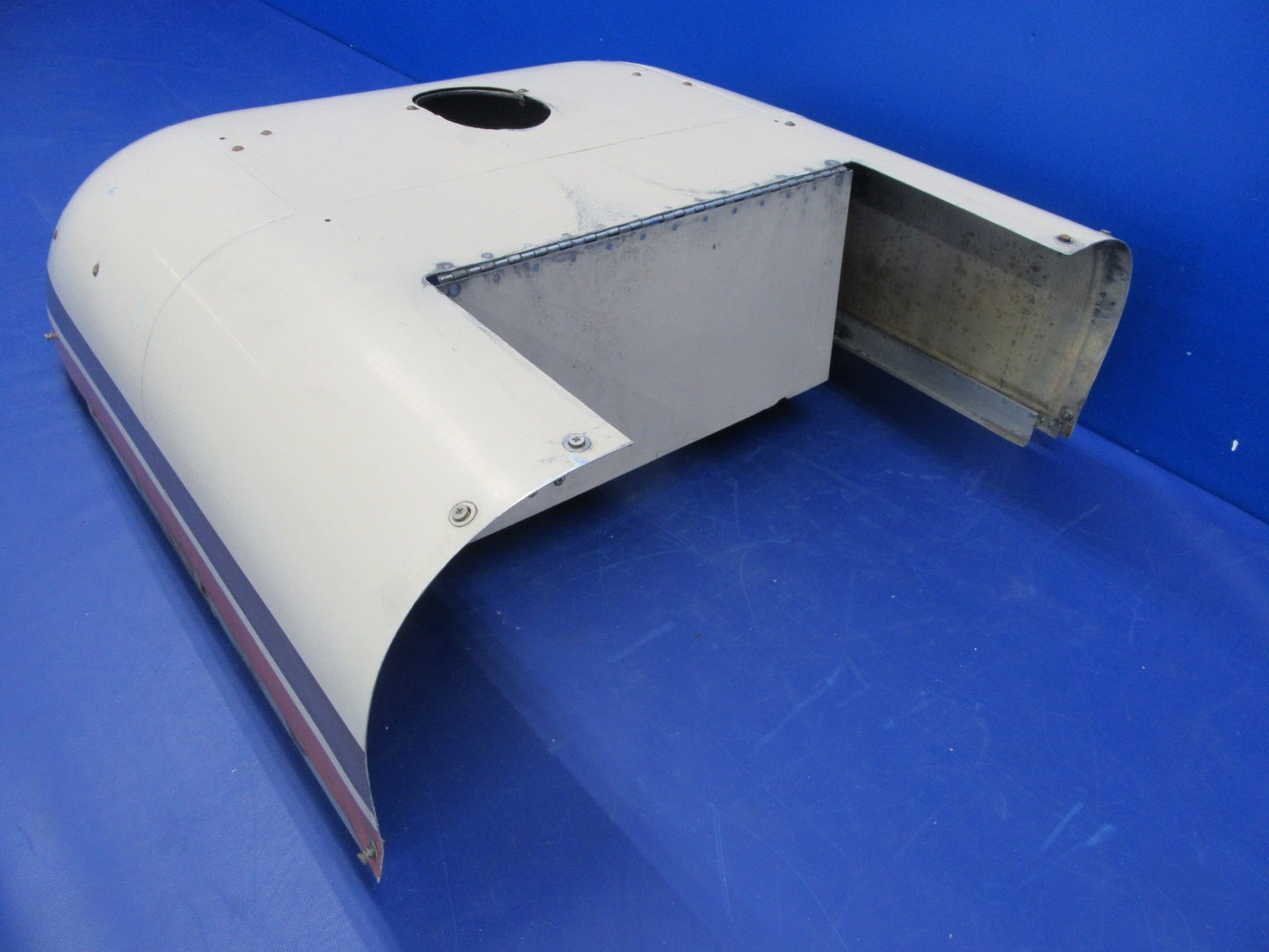 Beech 76 Duchess Lower Cowling w/ Cowl Flap P/N 105-910011-3 (0326-51)10