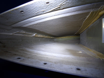 Minor Damage / Cirrus SR22 Right Hand Wing Tip P/N 13380-004 (0926-1242)4