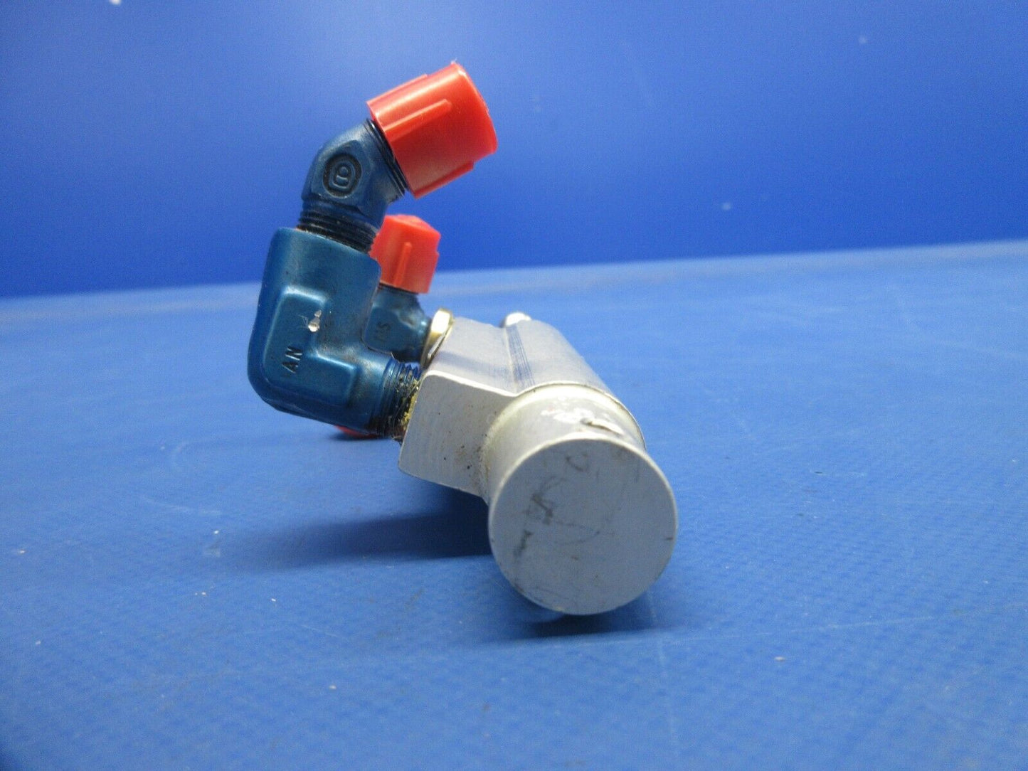 Piper PA-32RT-300T Lance II Co-Pilot Master Cylinder Assy P/N 17000 (0924-858)