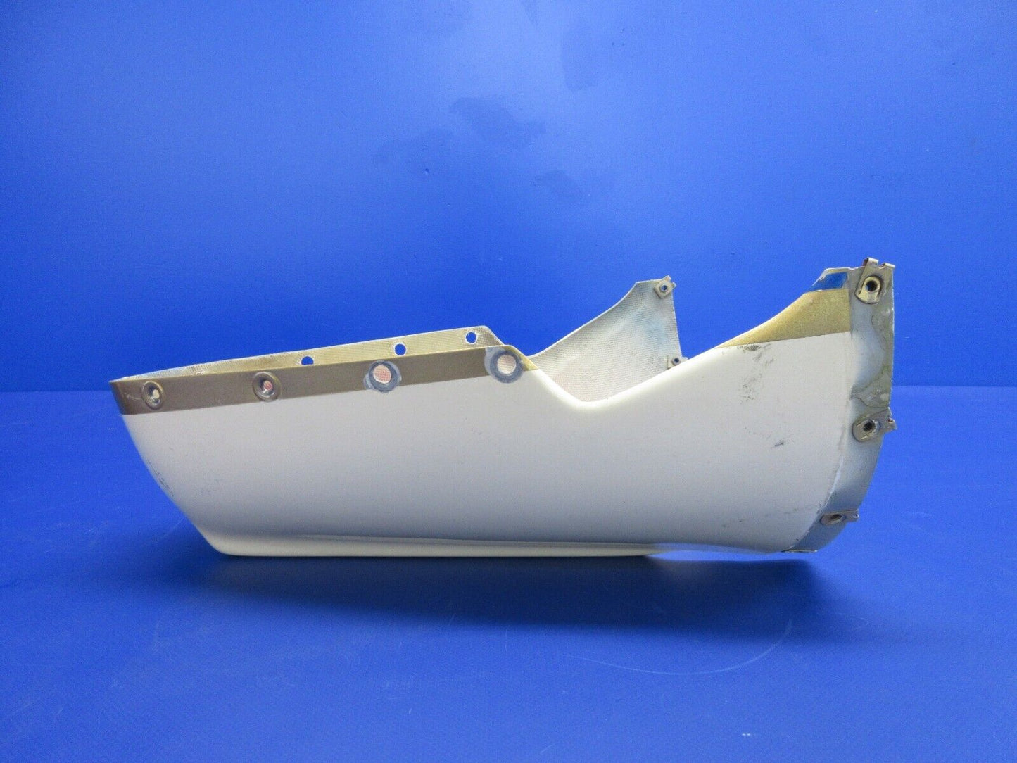 1996 Piper PA-28-181 Archer III Tail Fairing LWR & Upper P/N 66822-9 (1224-2026)