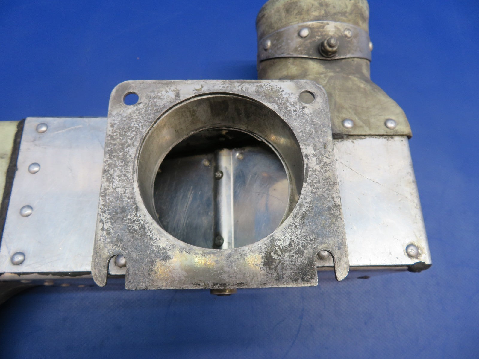 Cessna 310 / 310J Air Induction Box P/N 0850440-10, 0850440-11 (0326-1756)15