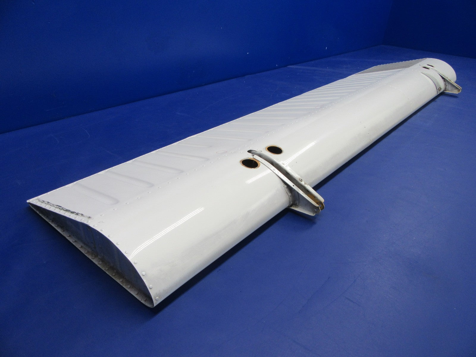 Beech 35 / F35 Bonanza RH Flap P/N 35-165050-606 (0326-29)11