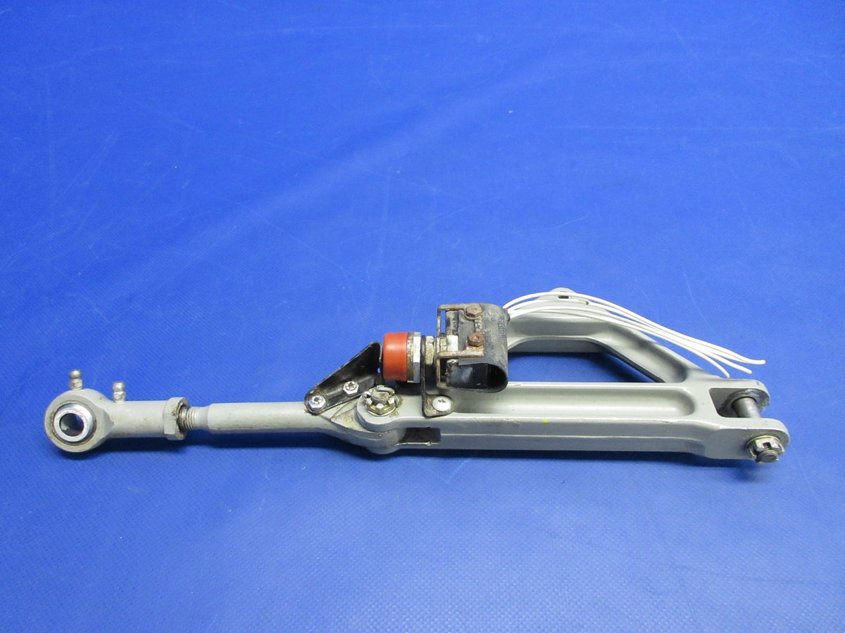 Piper PA-24-250 Comanche LH Main Gear Side Brace Link P/N 20767-00 (0526-733)0