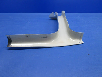 Piper PA-23-250 Aztec Window Moulding Front LH & RH 16527-05 & -02 (0624-875)