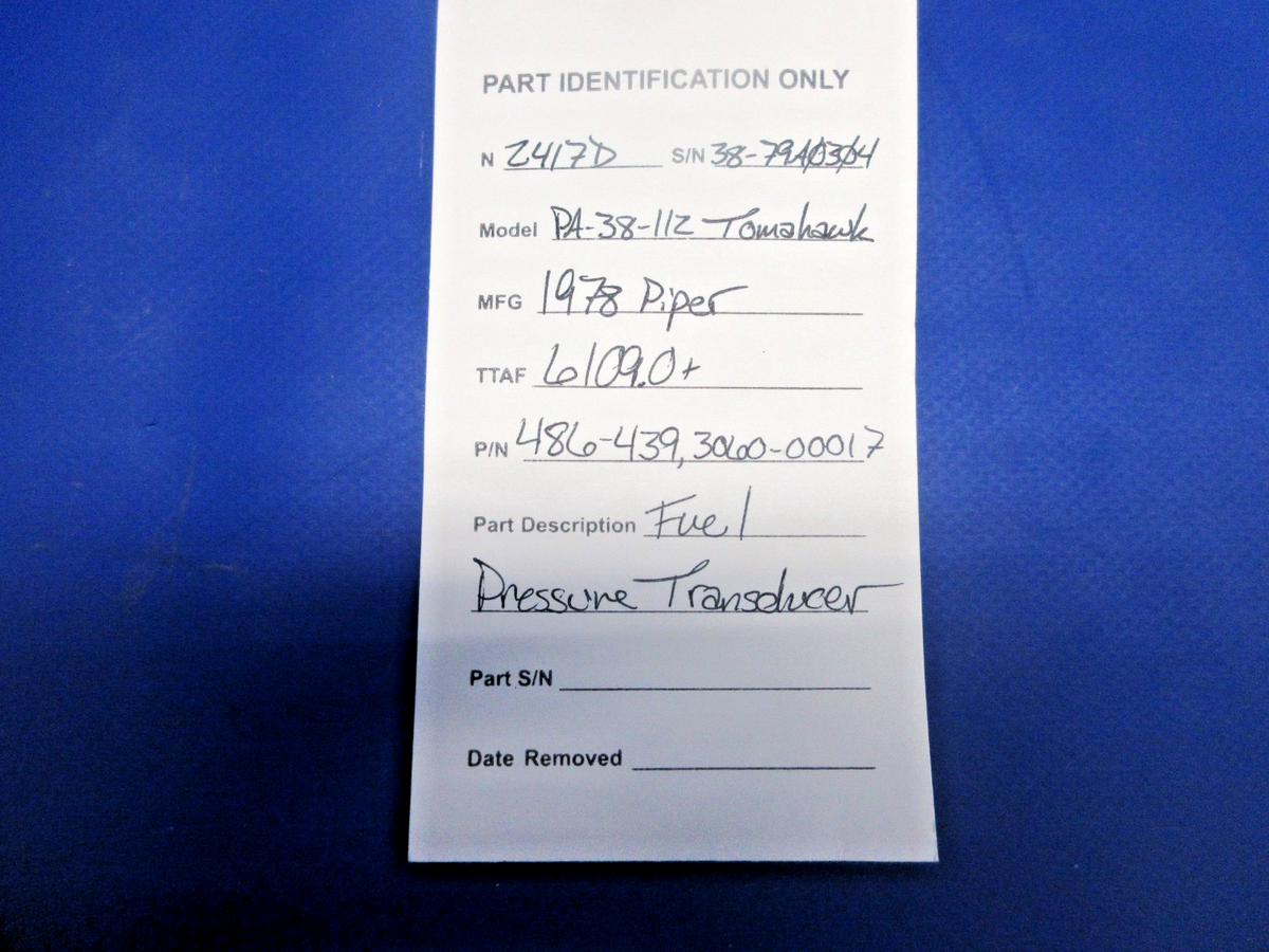 Piper PA-38-112 Tomahawk Fuel Pressure Transducer P/N 486-439 (0525-827)8