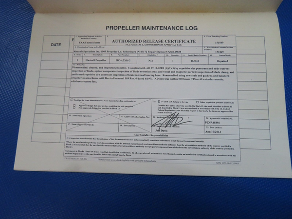 Piper PA-23-250 Aztec Hartzell Propeller Model HC-A2XK-2 (0524-98)