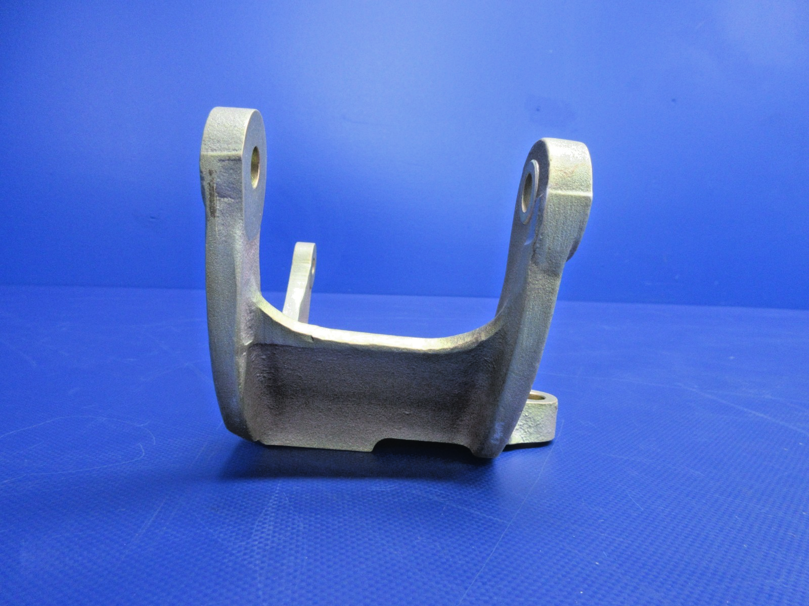 Continental LT SIO/TSIO/IO-360 Alternator Bracket P/N 657046 NOS (0426-777)7