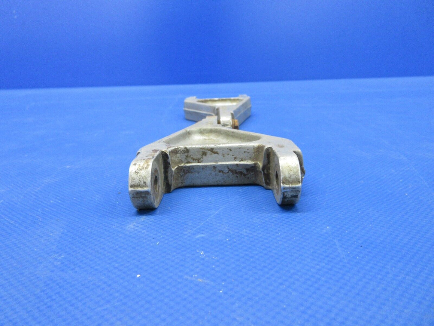 Piper PA23 Aztec Nose Gear Scissor & Bushing Assy P/N 752-914 (0324-718)