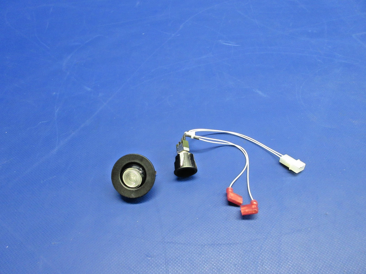 Cirrus SR22 Overhead Swivel Light & Switch Set P/N 50491-002 (0926-778)0
