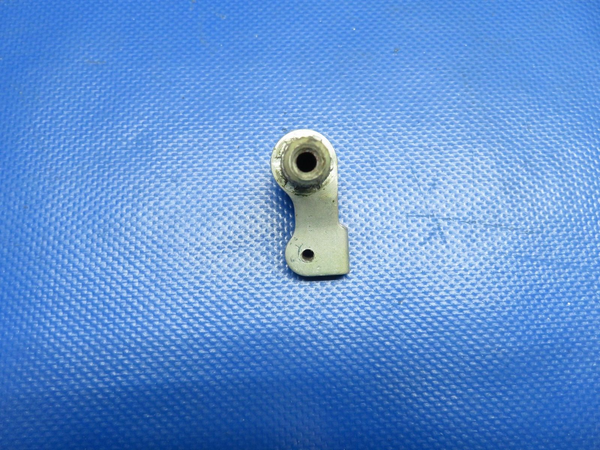 Cessna 182 LH Cabin Door Latch Shaft P/N 1217050-3 (0724-1845)